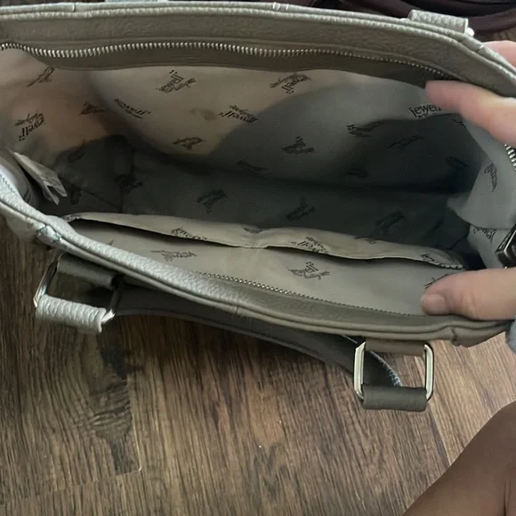 ⭐️ Jewell gray snakeskin purse. Some stains. No shoulder attachment. - Picture 6 of 6